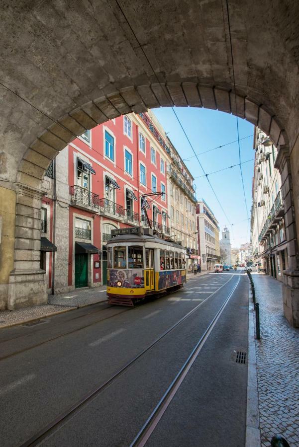A Captivating Apartment Close To River Tagus In Lisboa Exteriör bild