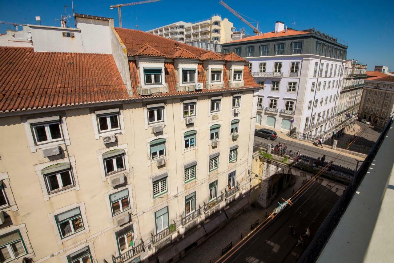 A Captivating Apartment Close To River Tagus In Lisboa Exteriör bild